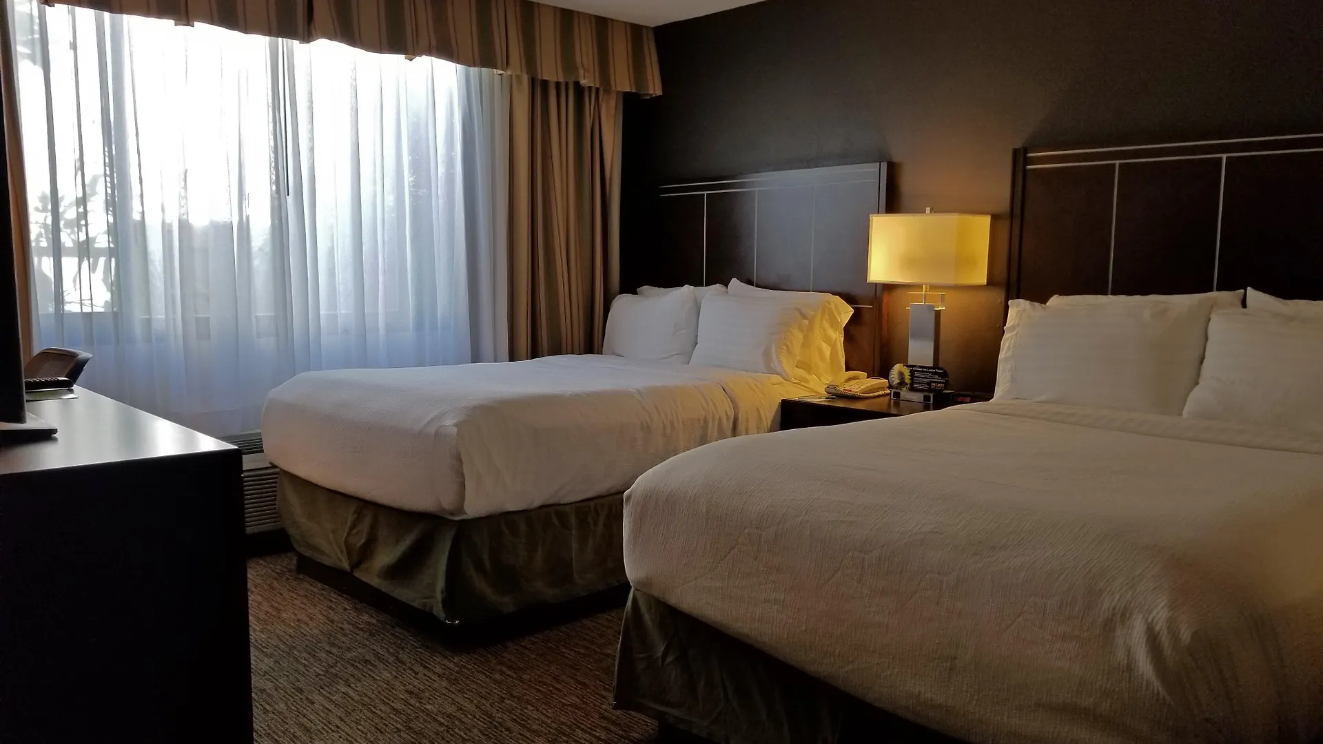 Holiday Inn Hotel & Suites Anaheim By Ihg Üdülőközpont
