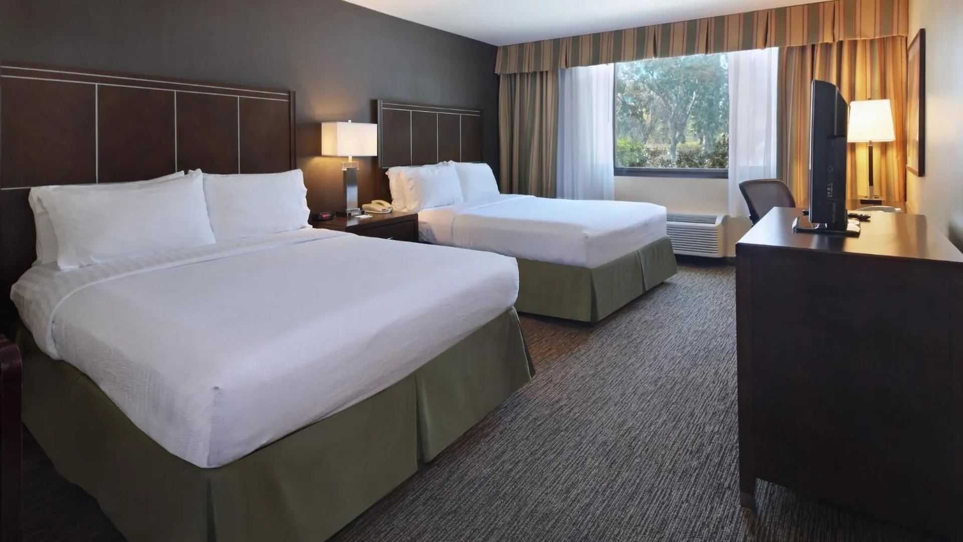 Holiday Inn Hotel & Suites Anaheim By Ihg Amerikai Egyesült Államok