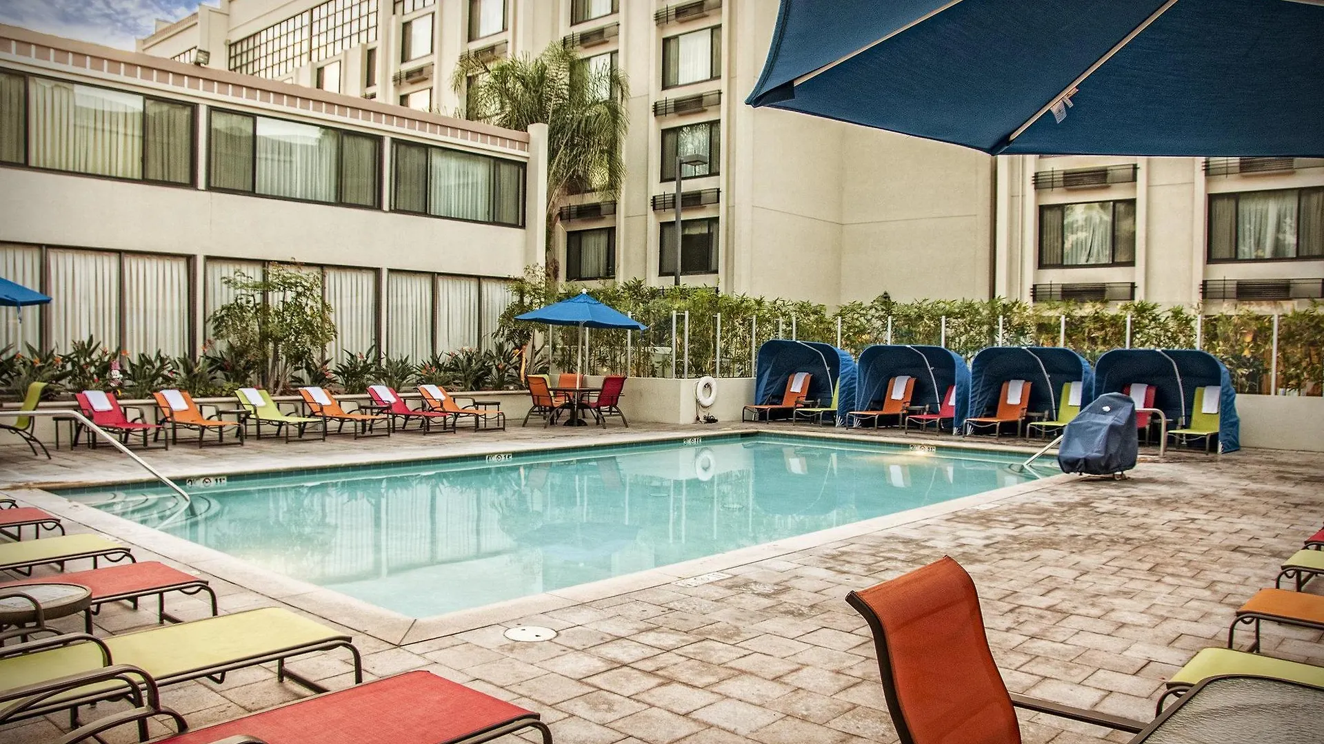 Holiday Inn Hotel & Suites Anaheim By Ihg 3*,