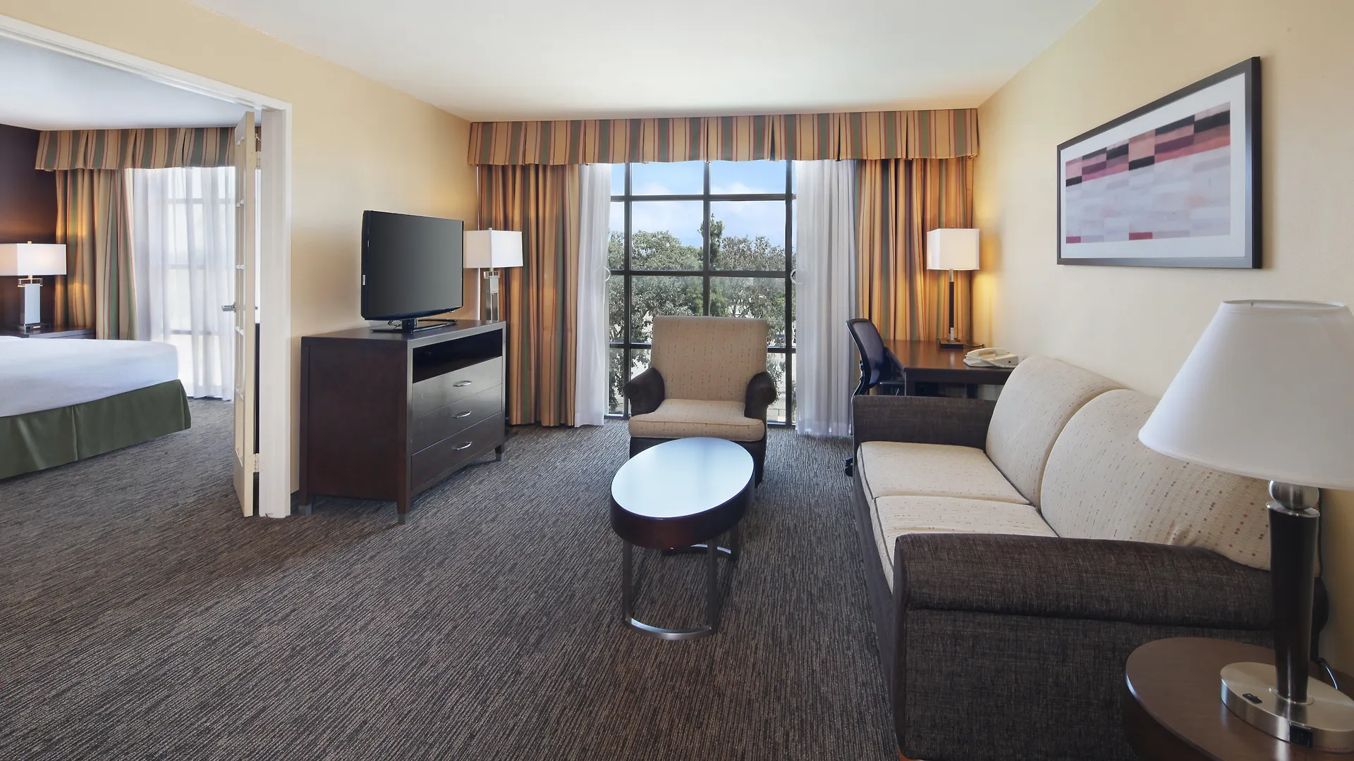 Holiday Inn Hotel & Suites Anaheim By Ihg 3*,